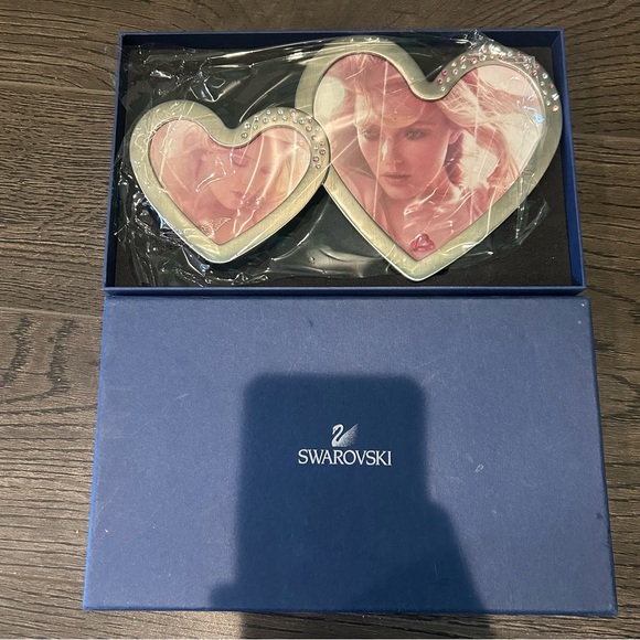 Swarovski Heart-Shaped Silver Photo Frame - Picture 7 of 10